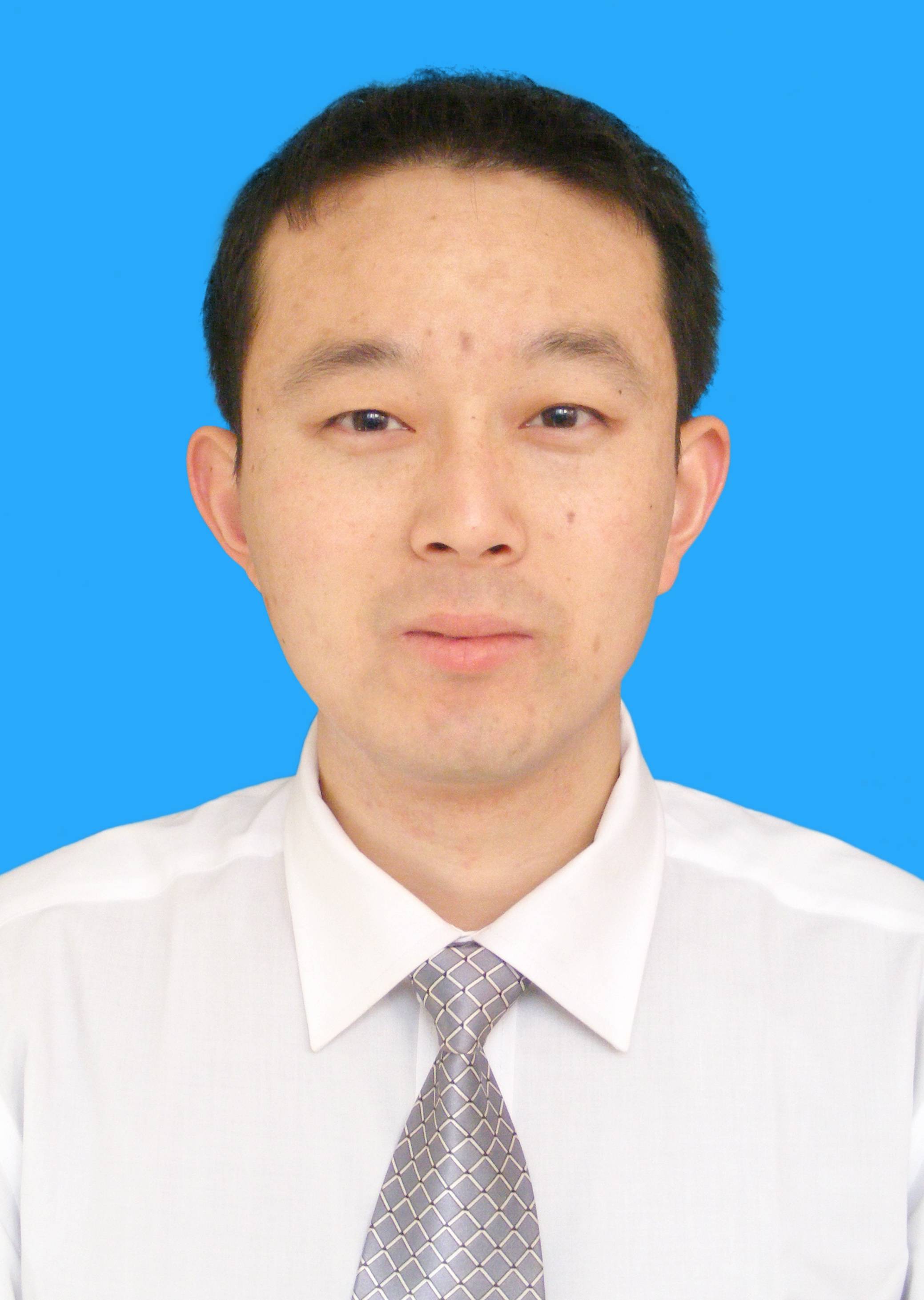  卫明