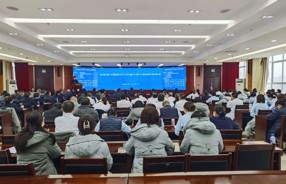 医院召开2025年度中层干部述职考核会